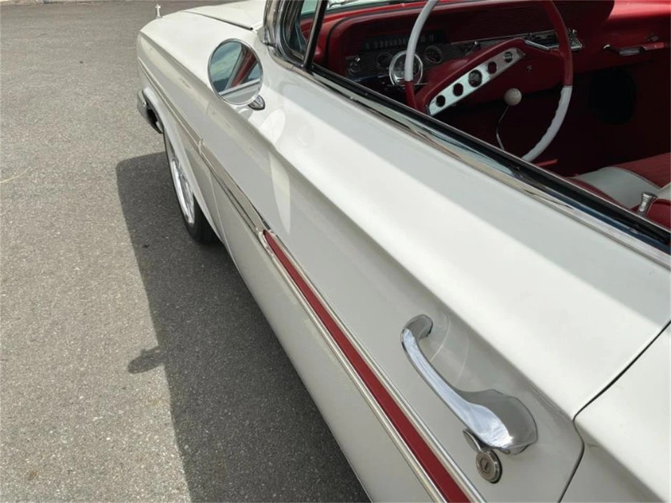 1961 Chevrolet Impala SS 3rd Gen - Image 4 of 30