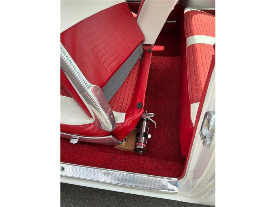 1961 Chevrolet Impala SS 3rd Gen - Image 22 of 30