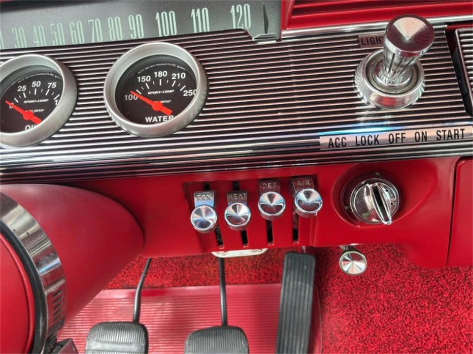 1961 Chevrolet Impala SS 3rd Gen - Image 24 of 30