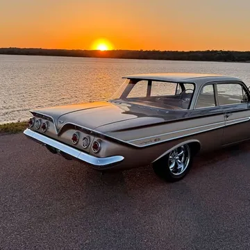 1961 Chevrolet Impala Sedan 2D