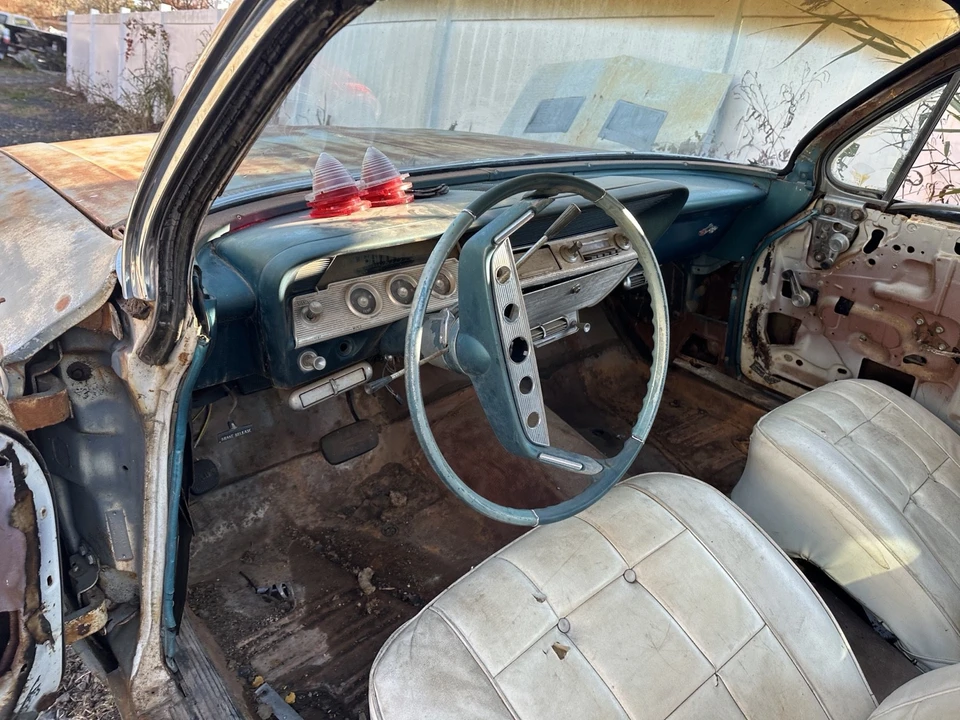 1961 Chevrolet Impala 3rd Gen - Image 21 of 31
