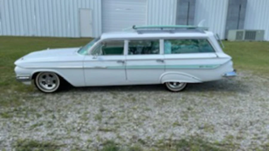 1961 Chevrolet Nomad - Image 15 of 16