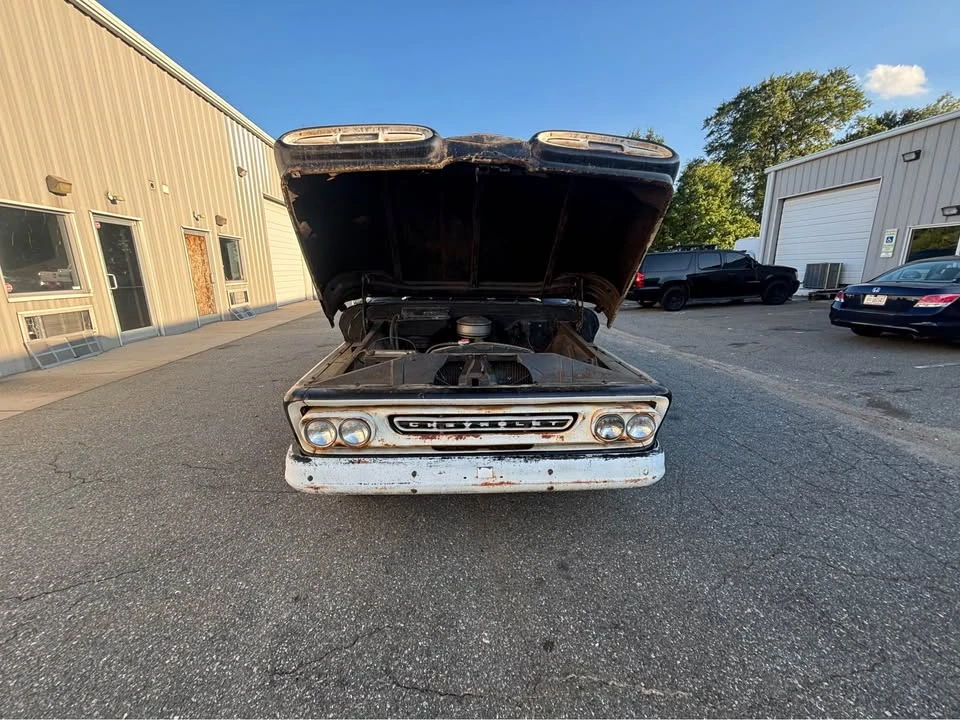 1961 Chevrolet Task Force - Image 8 of 16