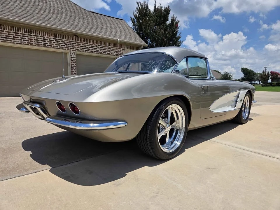1961 Chevrolet Corvette C1 - Image 6 of 14