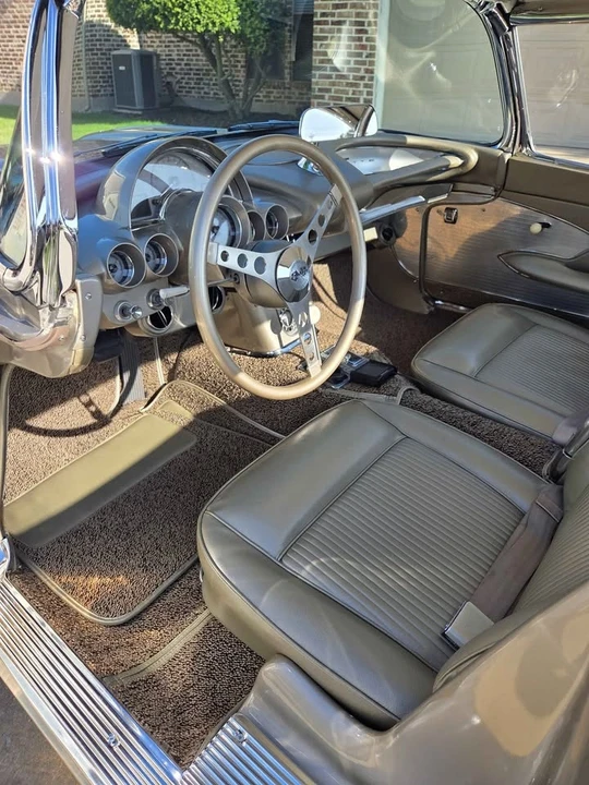 1961 Chevrolet Corvette C1 - Image 14 of 14