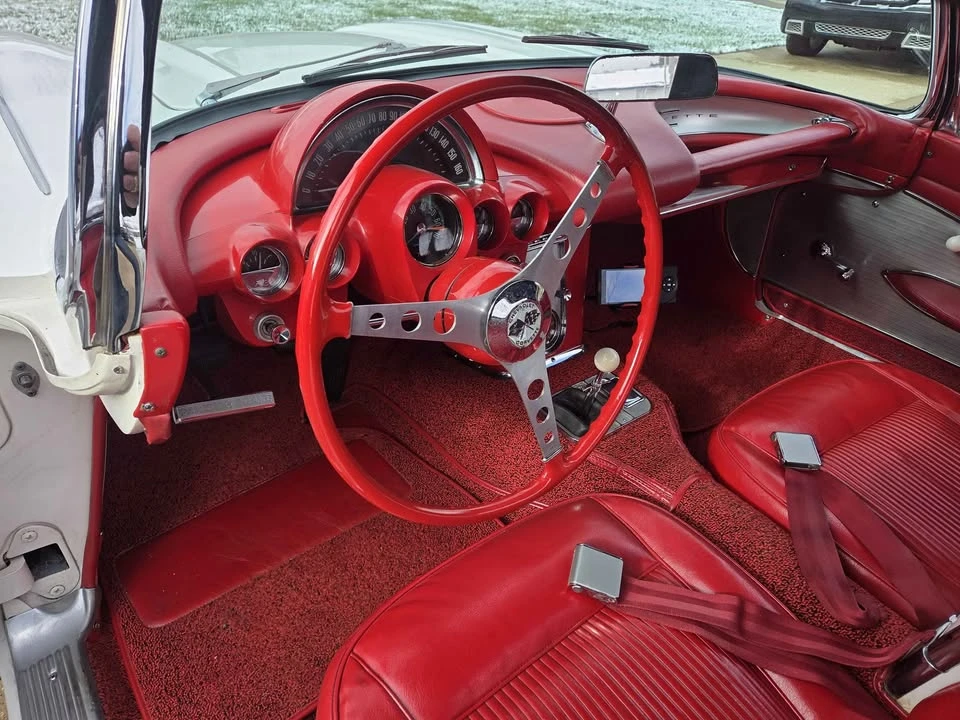 1961 Chevrolet Corvette C1 - Image 9 of 17