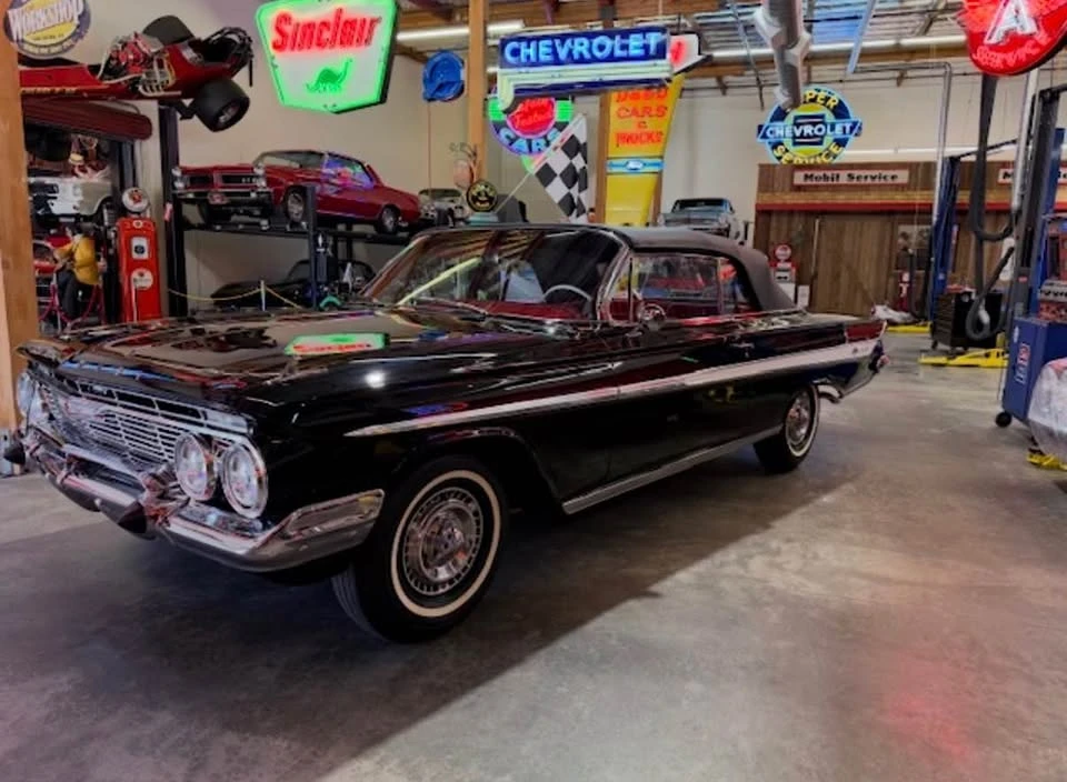 1961 Chevrolet Impala 2nd Gen - Image 14 of 18
