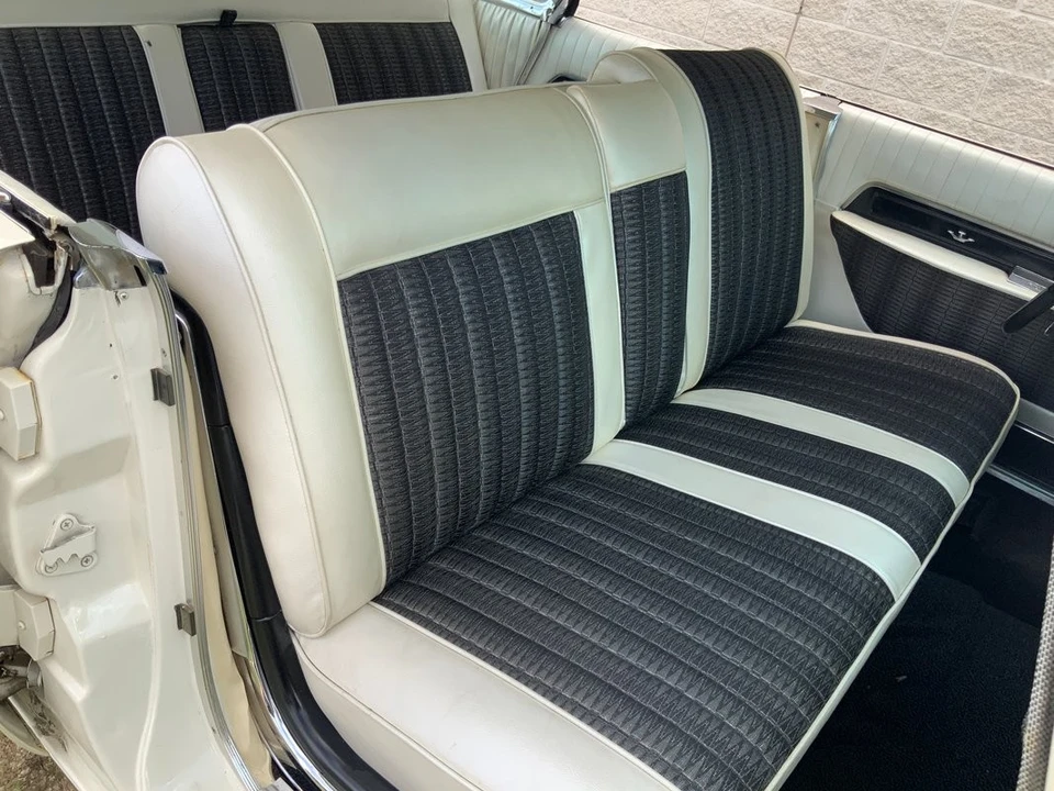 1961 Chrysler Imperial 2nd Gen - Image 13 of 31
