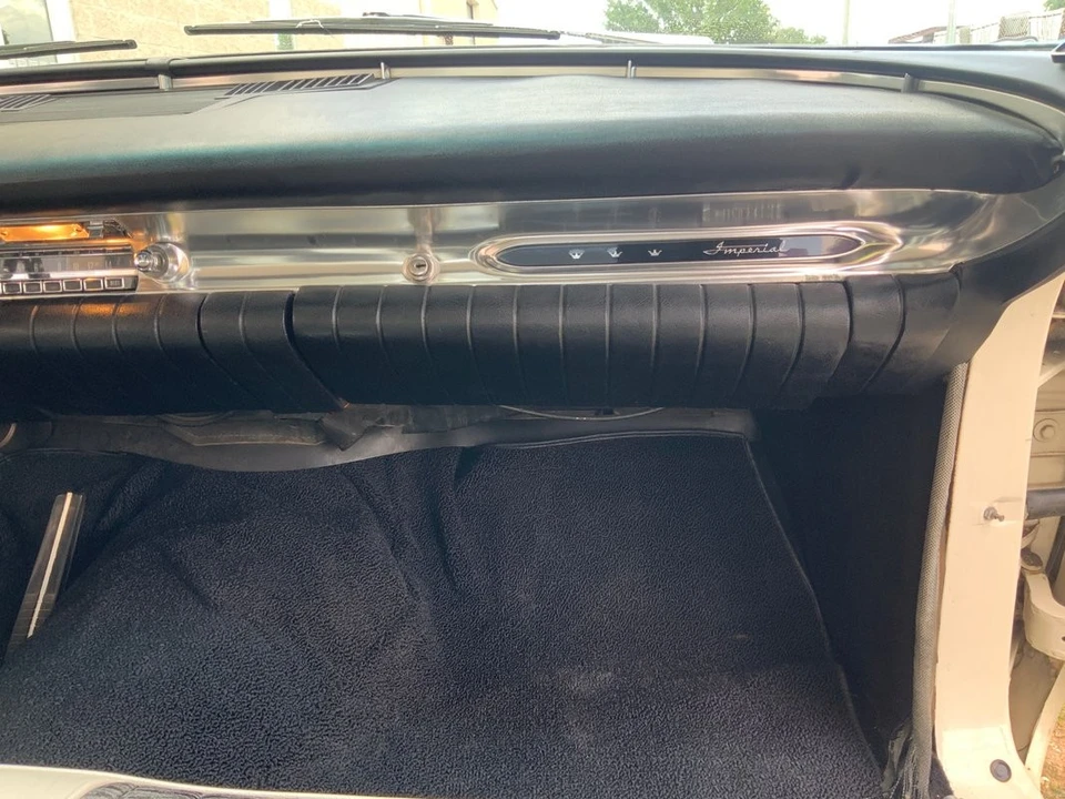 1961 Chrysler Imperial 2nd Gen - Image 11 of 31
