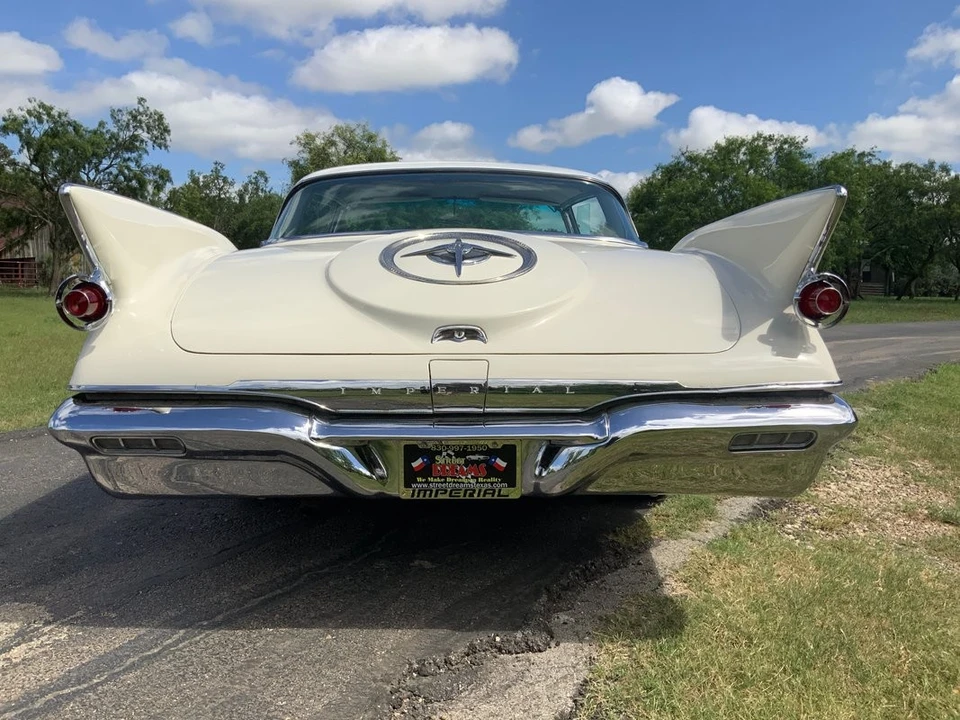 1961 Chrysler Imperial 2nd Gen - Image 23 of 31