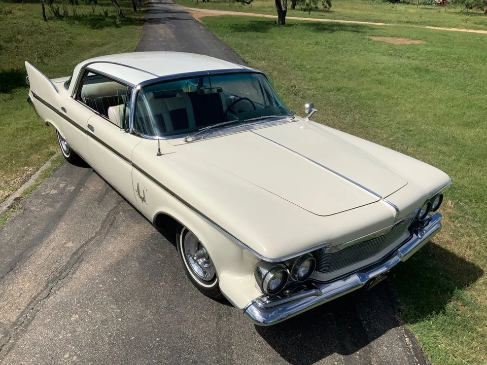 1961 Chrysler Imperial 2nd Gen - Image 29 of 31