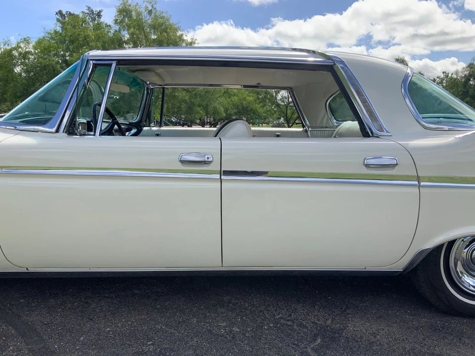 1961 Chrysler Imperial 2nd Gen - Image 9 of 31