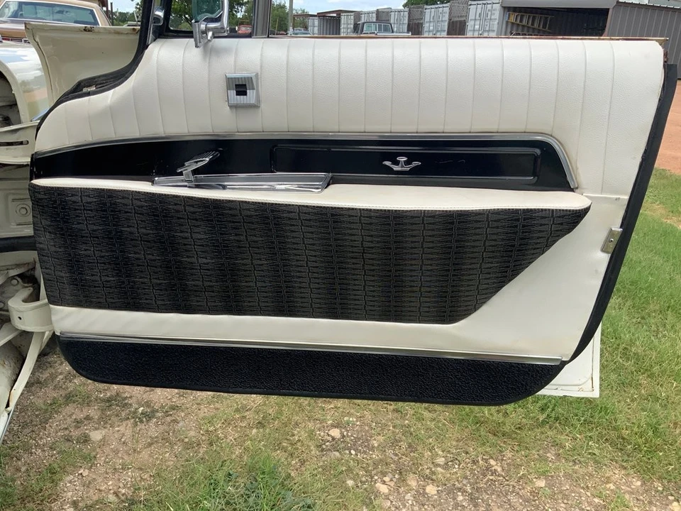 1961 Chrysler Imperial 2nd Gen - Image 14 of 31