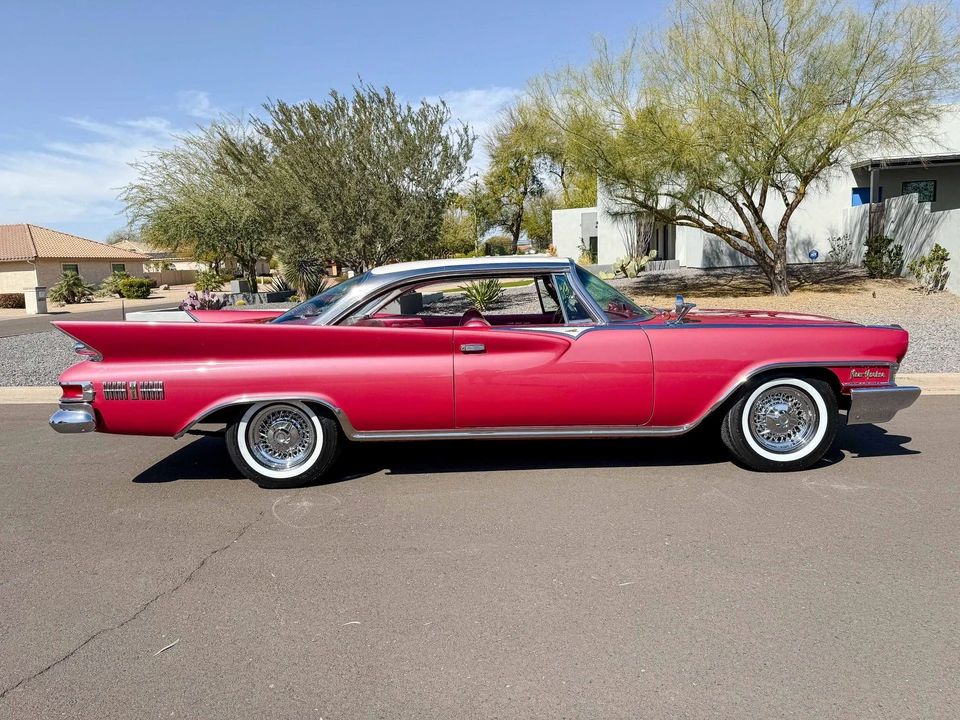 1961 Chrysler New Yorker - Image 11 of 31