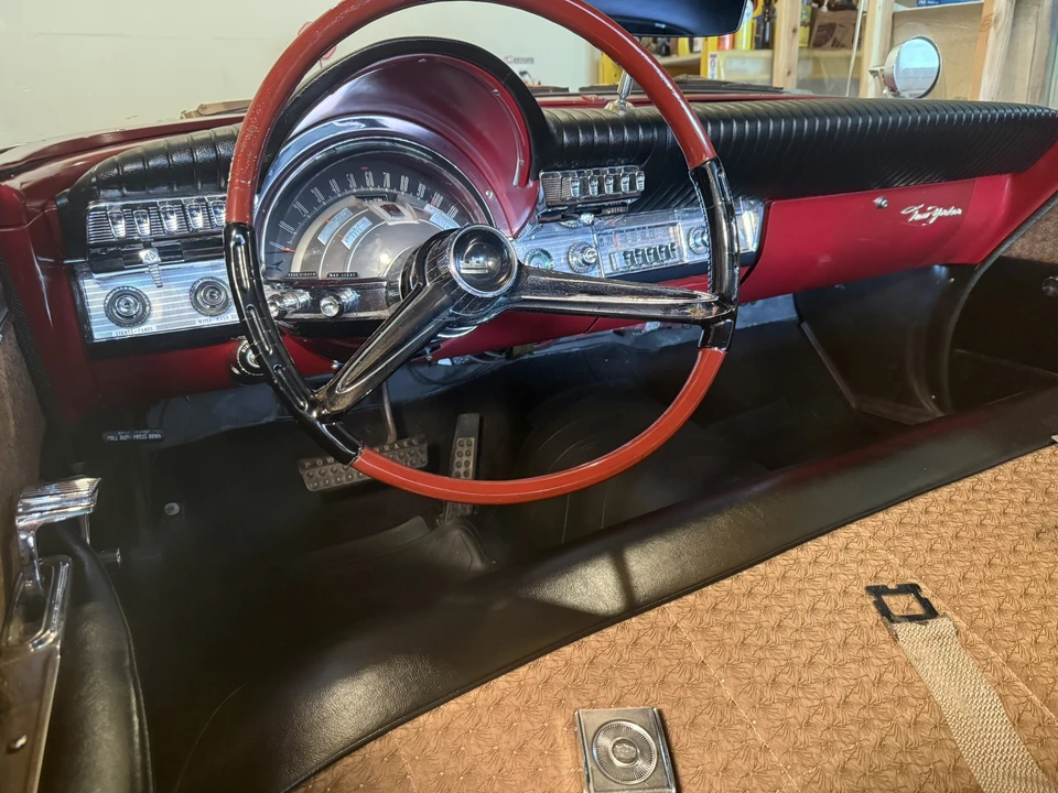 1961 Chrysler New Yorker - Image 14 of 31