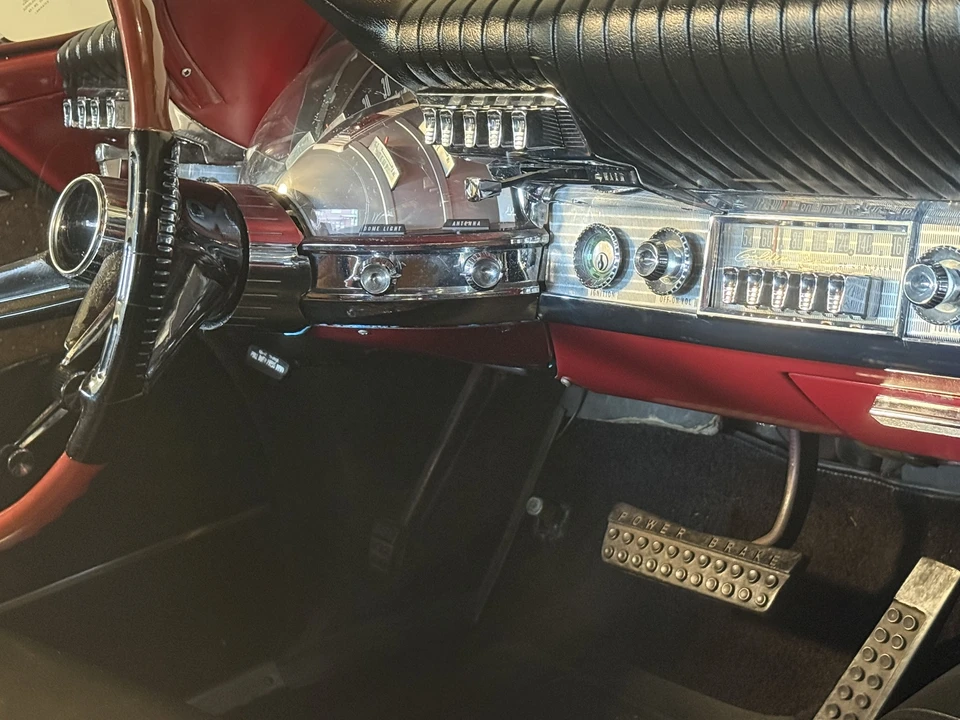 1961 Chrysler New Yorker - Image 16 of 31