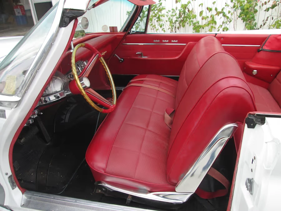 1961 Chrysler New Yorker - Image 16 of 24