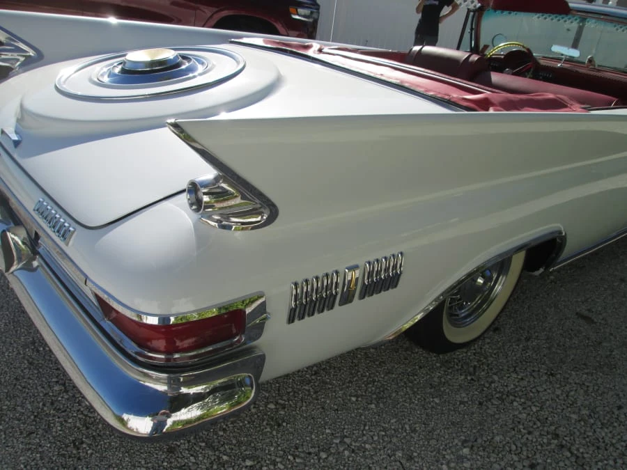 1961 Chrysler New Yorker - Image 4 of 24