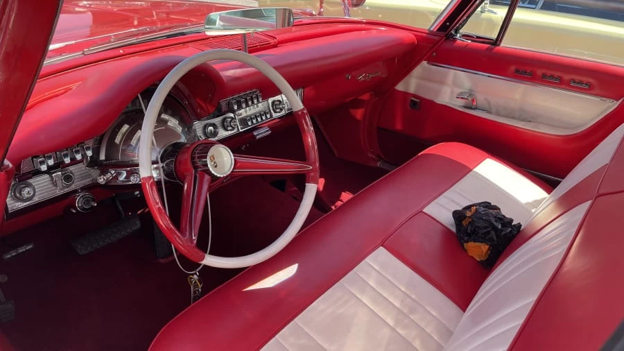 1961 Chrysler New Yorker - Image 26 of 31