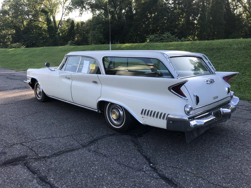 1961 Chrysler New Yorker - Image 13 of 31