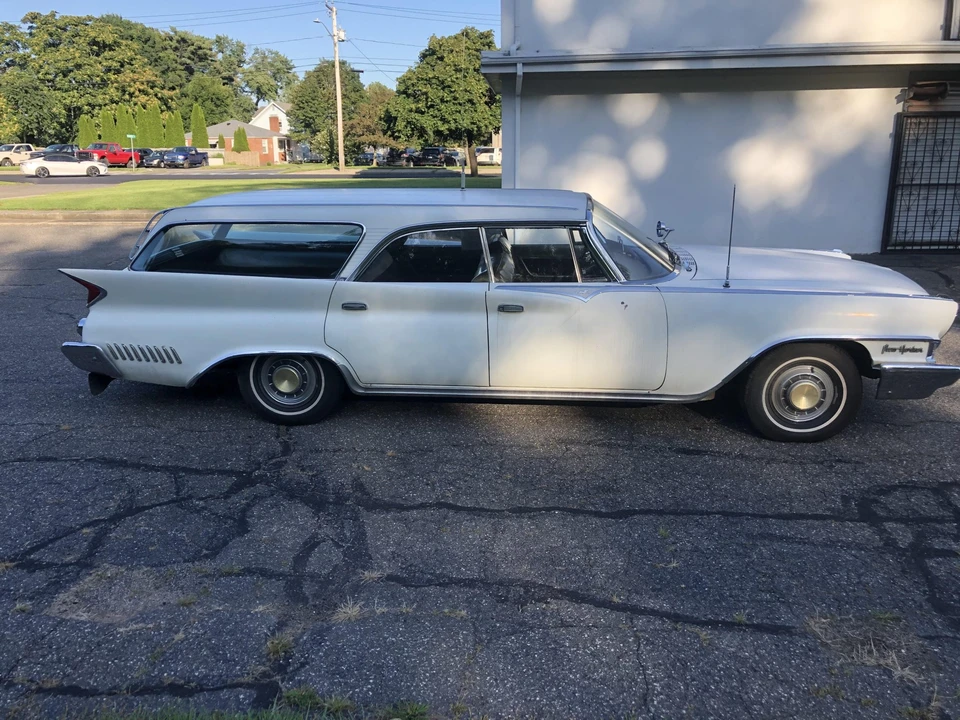 1961 Chrysler New Yorker - Image 8 of 31