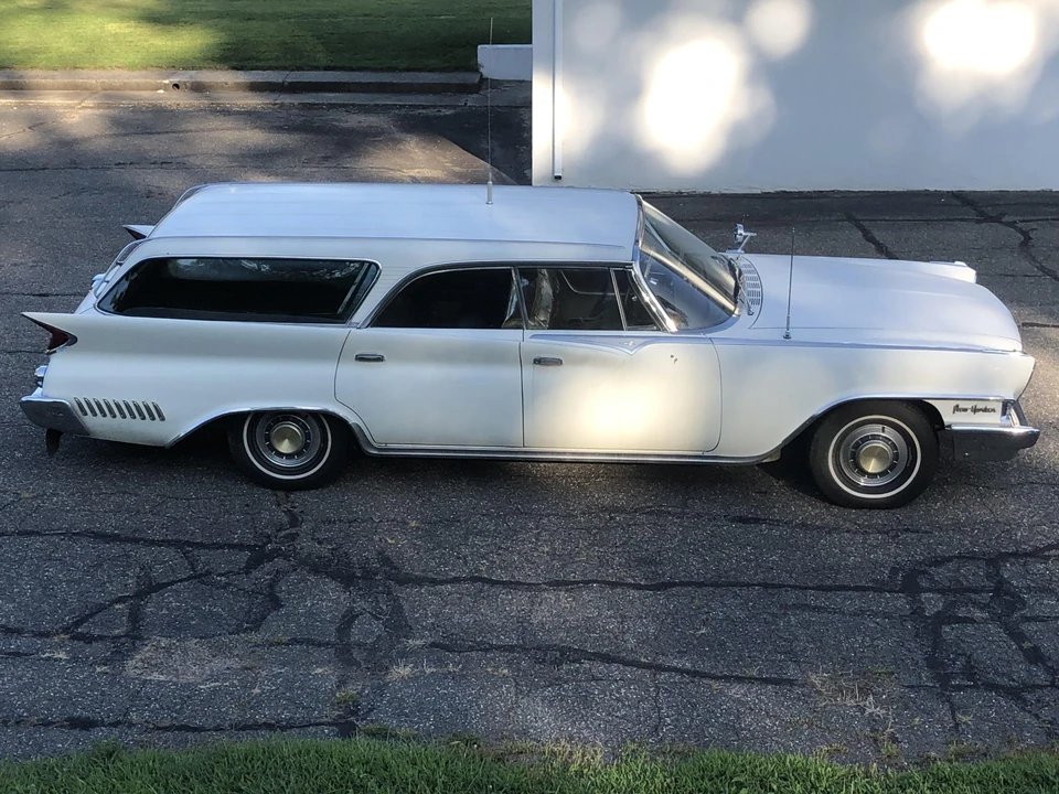 1961 Chrysler New Yorker - Image 9 of 31