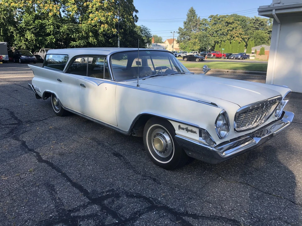 1961 Chrysler New Yorker - Image 6 of 31