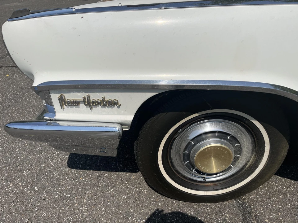 1961 Chrysler New Yorker - Image 26 of 31