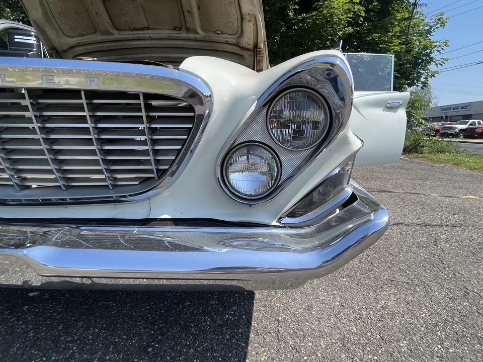 1961 Chrysler New Yorker - Image 24 of 31