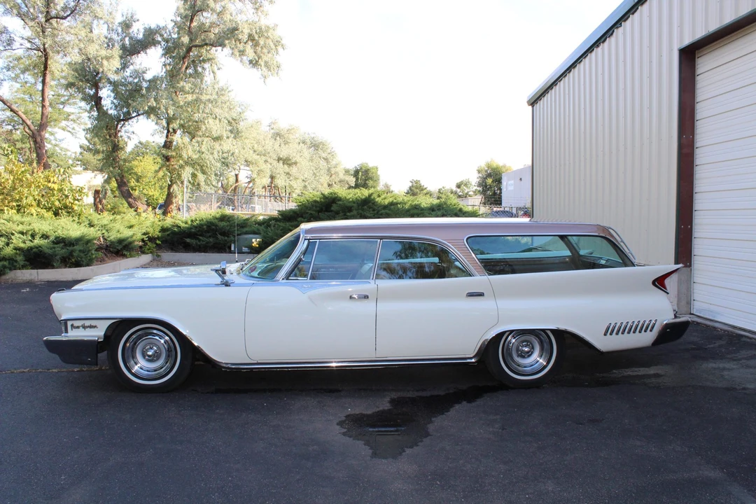 1961 Chrysler New Yorker - Image 10 of 31