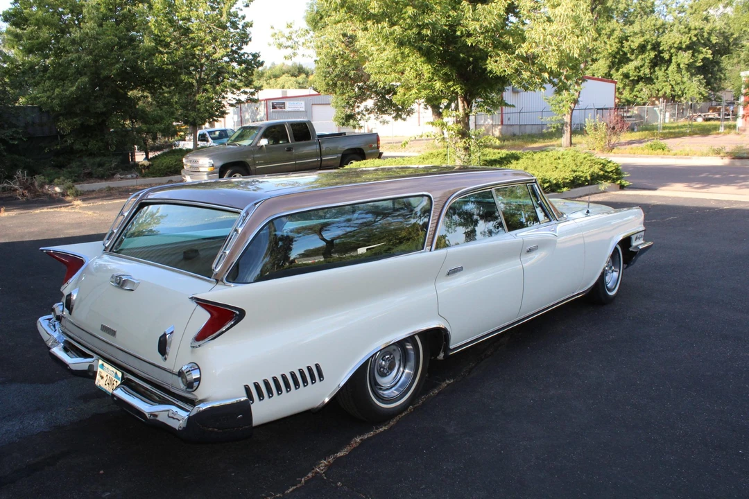 1961 Chrysler New Yorker - Image 13 of 31