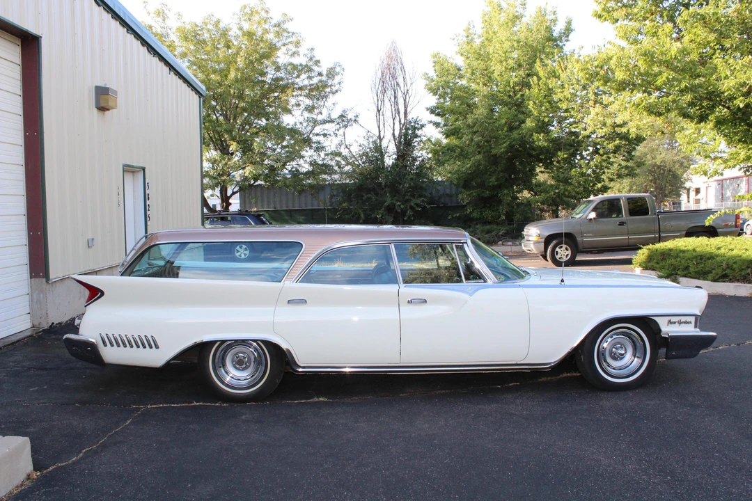 1961 Chrysler New Yorker - Image 14 of 31