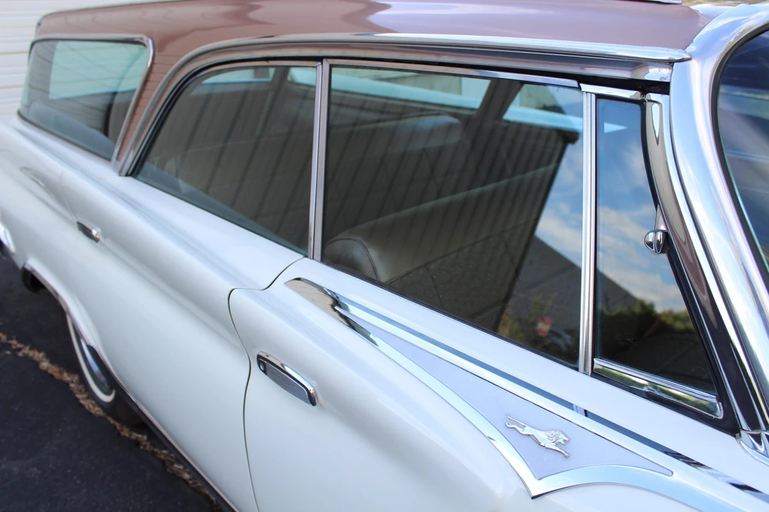 1961 Chrysler New Yorker - Image 24 of 31