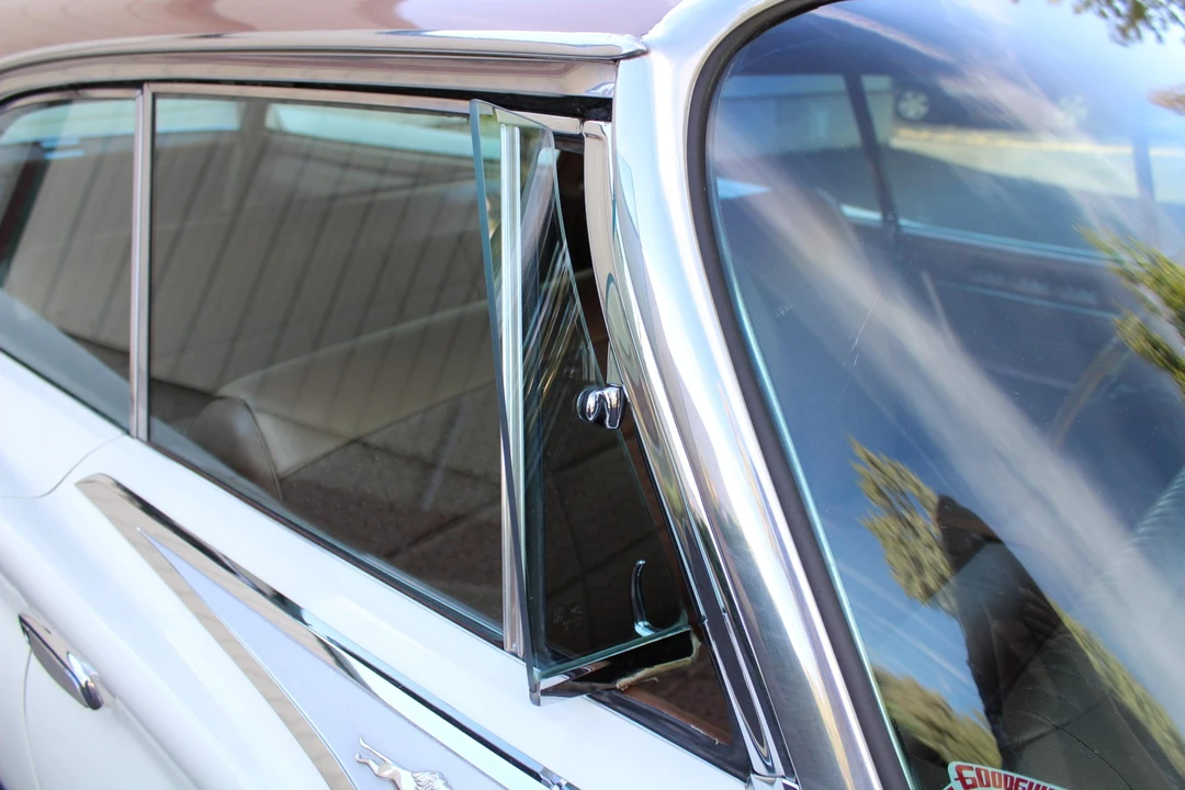 1961 Chrysler New Yorker - Image 26 of 31