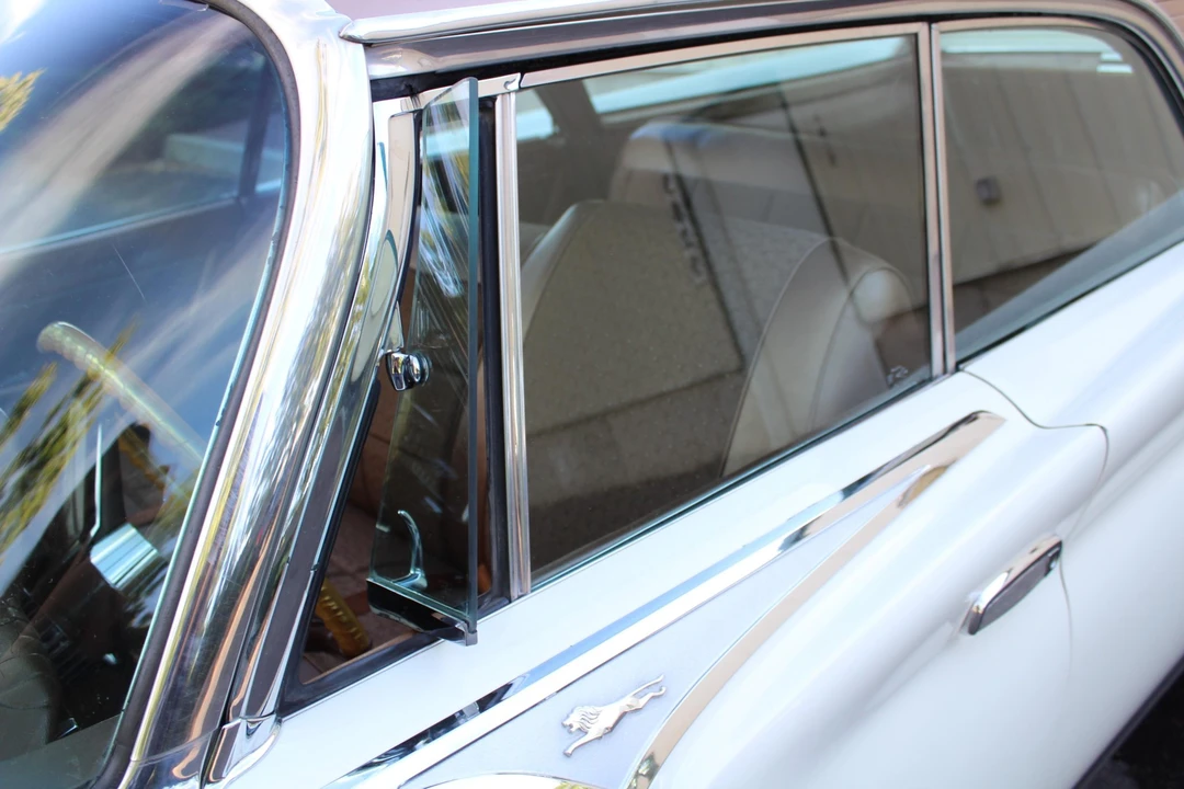 1961 Chrysler New Yorker - Image 27 of 31