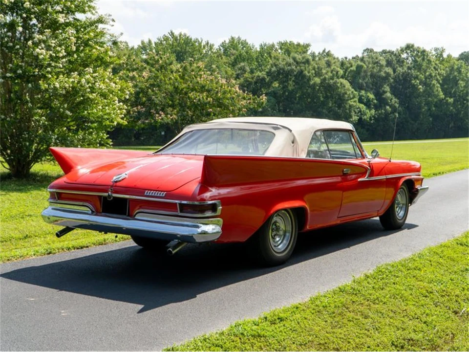 1961 Chrysler Newport - Image 9 of 31