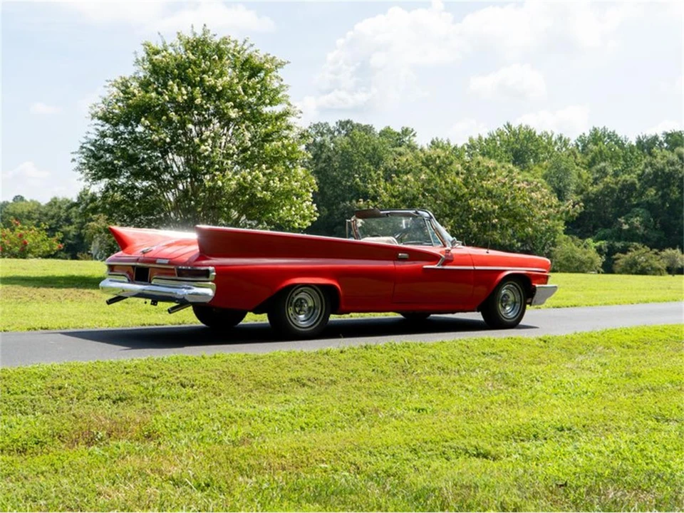 1961 Chrysler Newport - Image 18 of 31