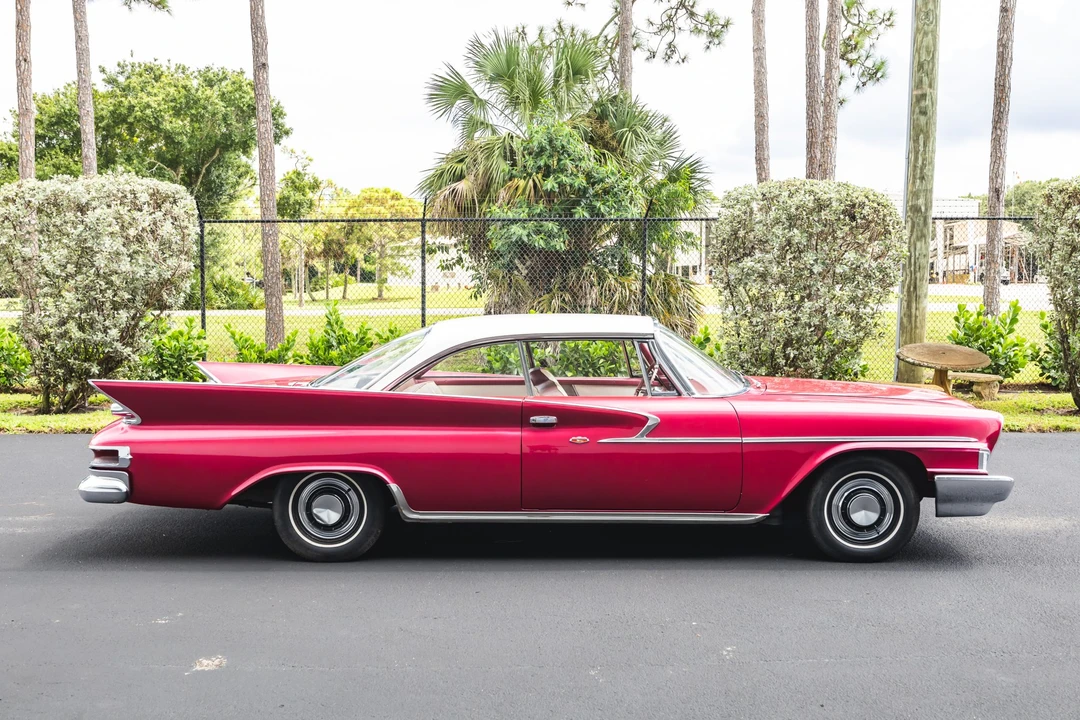 1961 Chrysler Newport - Image 11 of 31