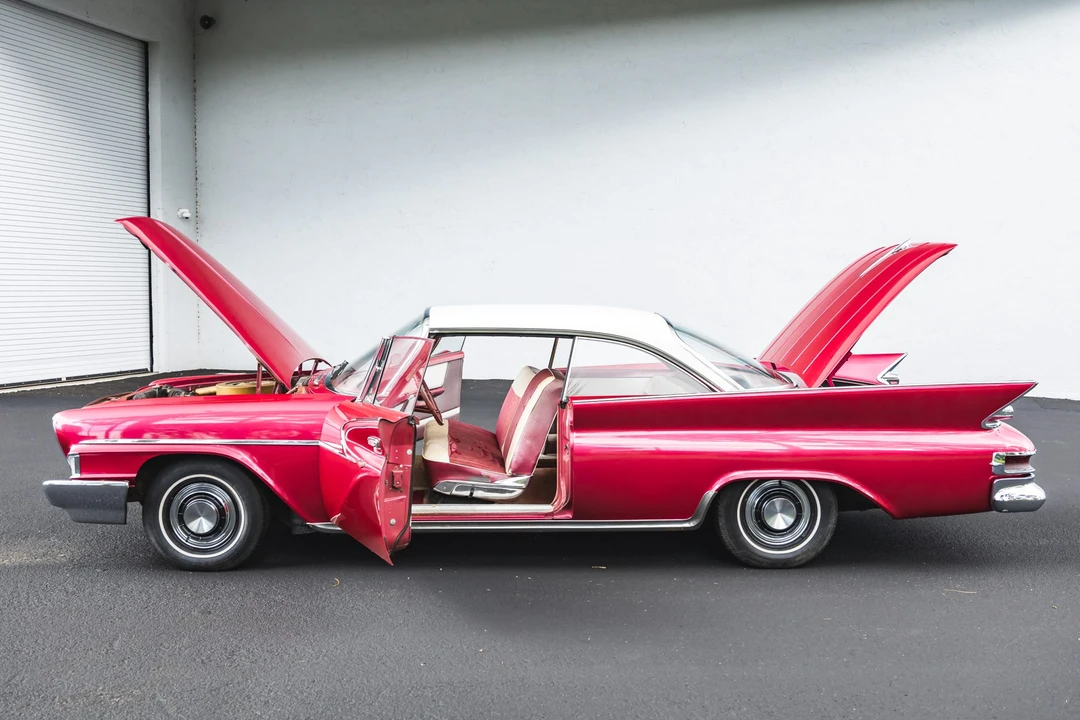 1961 Chrysler Newport - Image 17 of 31