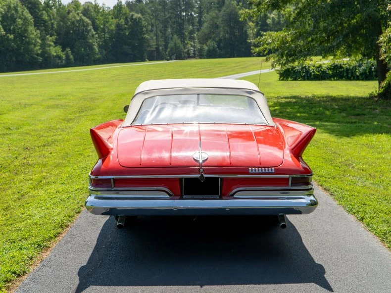 1961 Chrysler Newport - Image 7 of 31