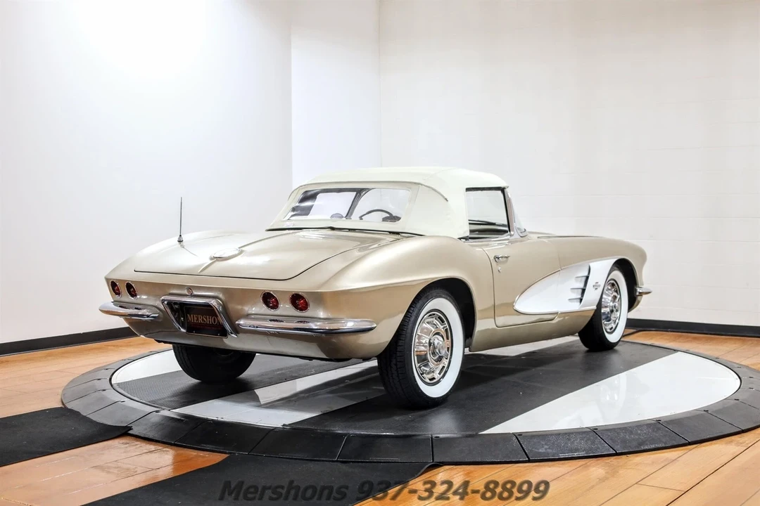 1961 Chevrolet Corvette C1 - Image 17 of 21