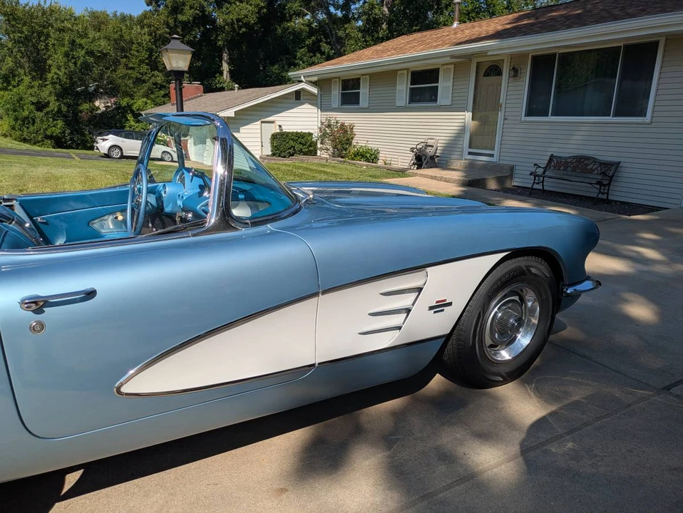 1961 Chevrolet Corvette C1 - Image 8 of 10