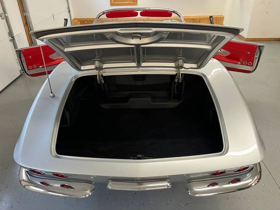 1961 Chevrolet Corvette C1 - Image 12 of 22