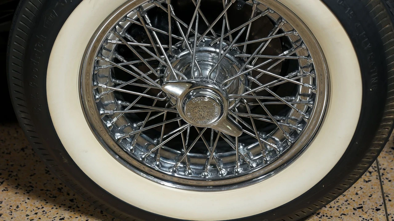 1961 Daimler SP250 - Image 15 of 31