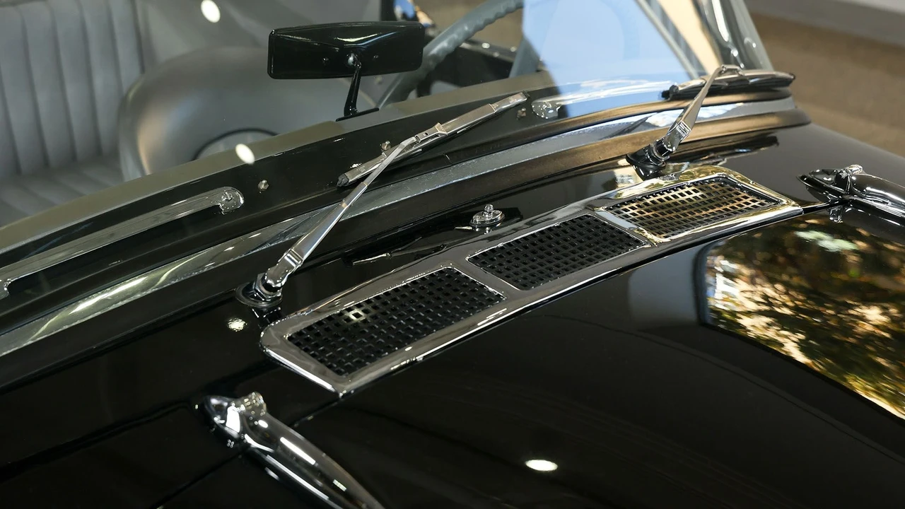 1961 Daimler SP250 - Image 16 of 31