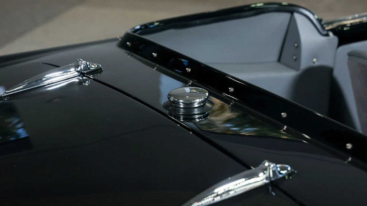 1961 Daimler SP250 - Image 11 of 31