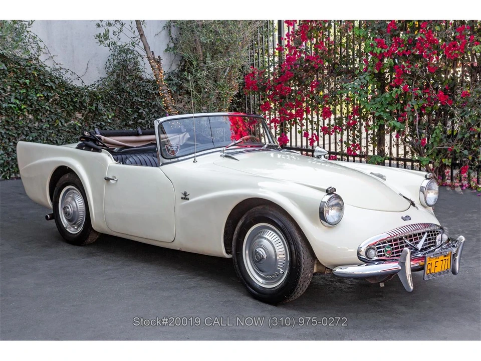 1961 Daimler SP250 - Image 2 of 31