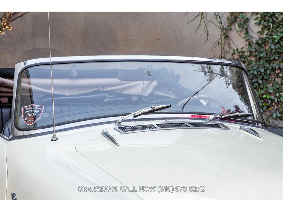 1961 Daimler SP250 - Image 14 of 31
