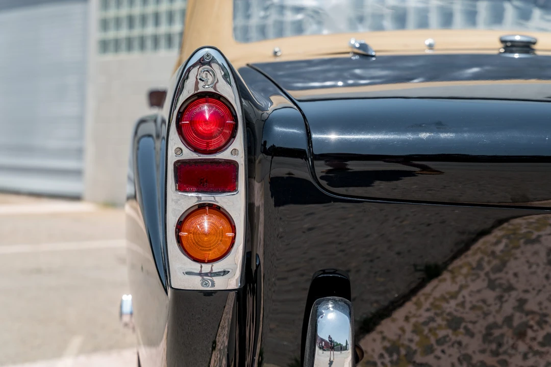 1961 Daimler SP250 - Image 30 of 31