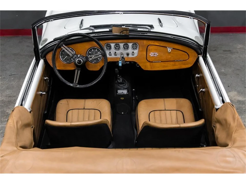 1961 Daimler SP250 - Image 9 of 31